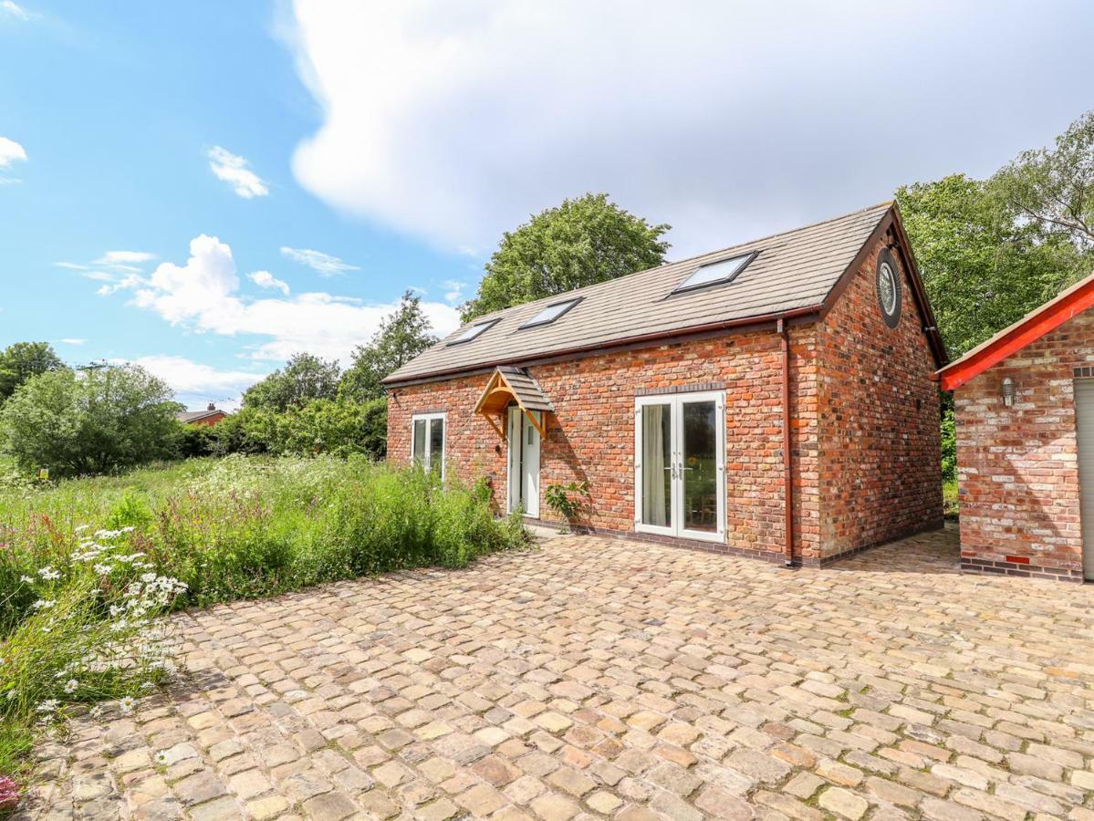 The Stables Villa Frodsham Dış mekan fotoğraf